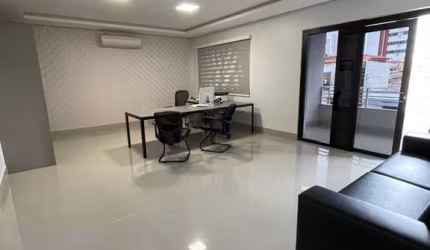 Imóvel comercial de alto padrão com 6 salas e 823m² de área - Cuiabá-MT, Bairro Araés - Venda