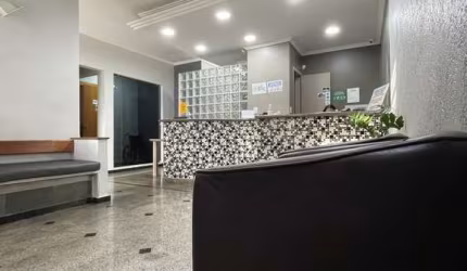 Imóvel comercial disponível para locação na Avenida Lava Pés