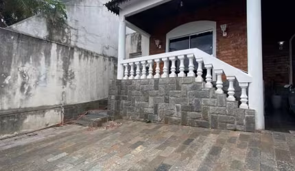 Casa a venda no bairro Praça Popular em Cuiabá