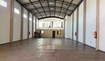 Salão comercial á venda na Rua Comandante Costa