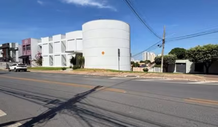 Imóvel Comercial para Venda na Av. das Flores, Bairro Jardim Cuiabá, Alto Padrão, Pronto para clínicas e escritórios.