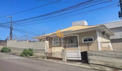 Casa em Coqueiros, Florianópolis/SC