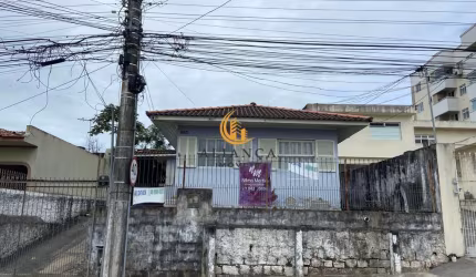 Casa à venda no bairro Praia Comprida - São José/SC