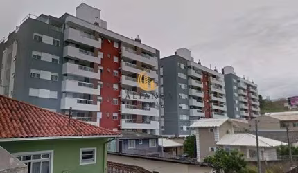 Apartamento em Praia Comprida, São José/SC