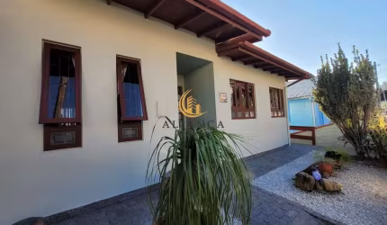 Casa à venda no bairro Fazenda Santo Antônio - São José/SC