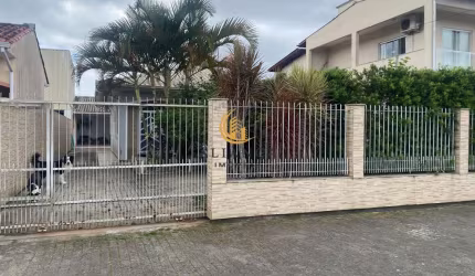 Casa em Praia João Rosa, Biguaçu/SC