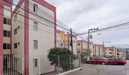 Apartamento em Capoeiras, Florianópolis/SC