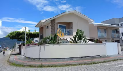 Sobrado em Barra do Aririú, Palhoça/SC