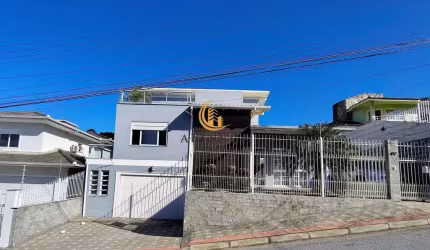 Casa em Centro Histórico, São José/SC