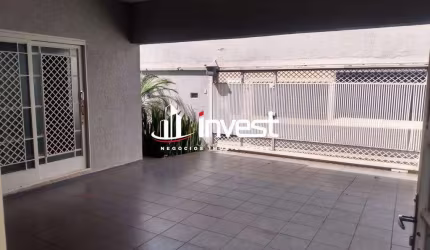 Ótima casa no Santa Maria, com 3 quartos,sendo 1 suíte, próxima ao Shopping Center Uberaba.