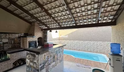 Oportunidade casa com excelente área de lazer no bairro parque das laranjeiras 1