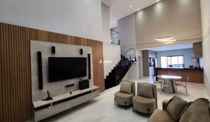 Casa com excelente localização no bairro parque das laranjeiras próximo a Havan