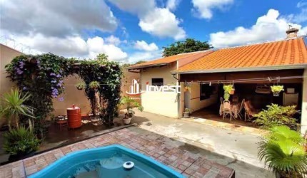 Casa à venda no bairro Paraíso. Próximo a Av. Nossa Senhora do Desterro, localização privilegiada em um dos bairros que mais cresce na cidade. Uma óti