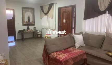 Casa à venda, 4 quartos, 1 suíte, 5 vagas, Leblon - Uberaba/MG