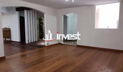 Excelente casa com 2 andares próxima ao Parque Fernando Costa no Parque das Ameéricas