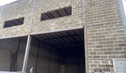 Imóvel para aluguel tem 375 metros quadrados em Setor Campinas - Goiânia - GO