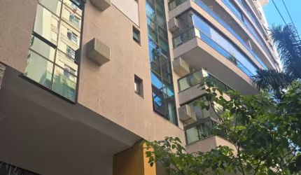 VENDO EXCELENTE COBERTURA DUPLEX NO CORAÇÃO DE ICARAÍ!
