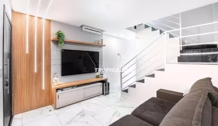 Sobrado com 2 dormitórios à venda, 69 m² por R$ 480.000,00 - Água Verde - Blumenau/SC