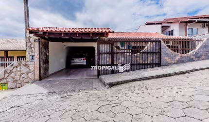 Casa com 3 dormitórios à venda, 478 m² por R$ 1.200.000,00 - Fortaleza - Blumenau/SC