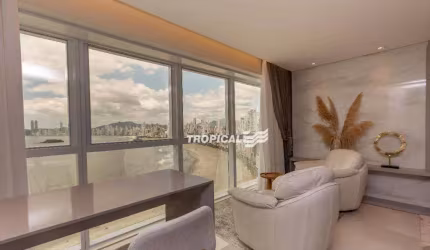 Apartamento com 3 dormitórios à venda, 164 m² por R$ 8.450.000,00 - Pioneiros - Balneário Camboriú/SC