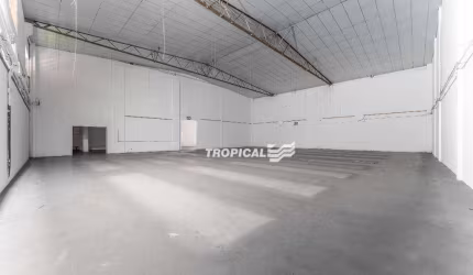 Galpão para alugar, 1030 m² por R$ 31.000,00/mês - Garcia - Blumenau/SC