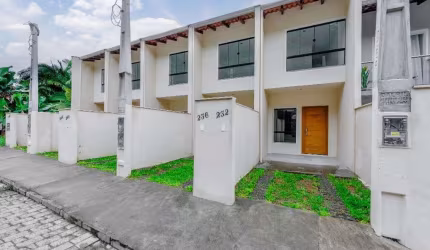 Sobrado com 2 dormitórios à venda, 80 m² por R$ 370.000,00 - Ribeirão Fresco - Blumenau/SC