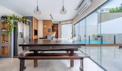 Casa com 4 dormitórios à venda, 242 m² por R$ 950.000,00 - Escola Agrícola - Blumenau/SC