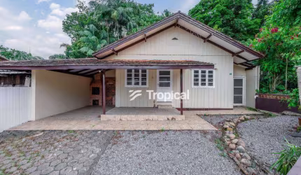 Casa com 2 dormitórios para alugar, 102 m² por R$ 2.200,00/mês - Centro - Blumenau/SC