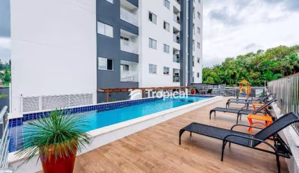 Apartamento com 2 dormitórios à venda, 68 m² por R$ 630.000,00 - Água Verde - Blumenau/SC