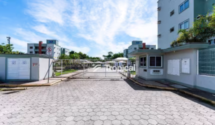 Apartamento com 2 dormitórios para alugar, 68 m² por R$ 1.970,00/mês - Badenfurt - Blumenau/SC