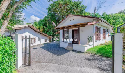 Casa com 2 dormitórios para alugar, 90 m² por R$ 2.100,00/mês - Velha - Blumenau/SC