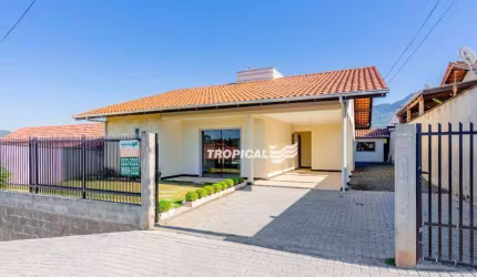 Casa com 3 dormitórios à venda, 139 m² por R$ 550.000,00 - Rio Morto - Indaial/SC