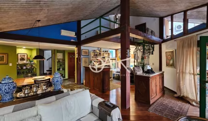 Casa com 3 dormitórios à venda, 230 m² por R$ 1.800.000,00 - Jardim das Colinas - São José dos Campos/SP