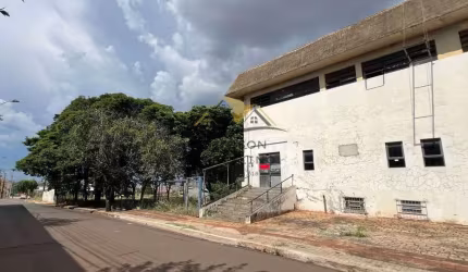 Ponto comercial para alugar na Rua Maceió, 100, Boa Vista, Londrina, 4136 m2 por R$ 70.000