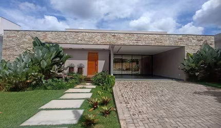 Casa com 4 suites no Condominio Vitória Golf