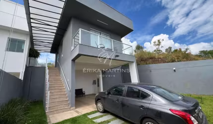 Casa com 3 Quartos no bairro Shalimar