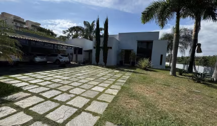 Casa com 5 quartos no bairro Lagoa Mansões
