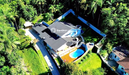 Casa Alto Padrão para Venda em Joinville, São Marcos, 4 dormitórios, 2 suítes, 6 banheiros, 6 vagas