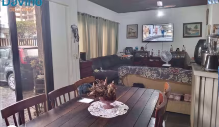1,2milhao - Casa Isolada Térrea  Grande e com eicula nos fundos, 350m da Praia da Vila Guilhermina à venda!!