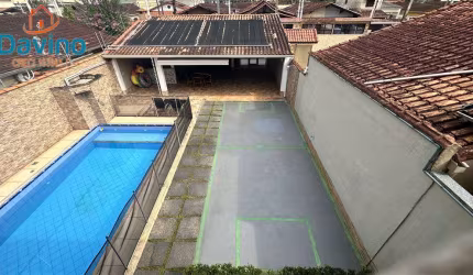 890mil - Casa Isolada na Praia do Jardim Real - 3 DORMITÓRIOS - PISCINA.