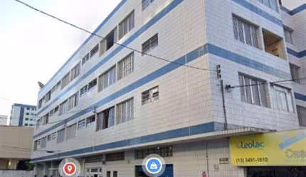 BELO KITÃO DIVIDIDO EM QUARTO, SALA E COZINHA, COM VAGA DE GARAGEM (rotativa), LOCALIZADO A MENOS DE 150 METROS DA PRAIA DA OCIAN, POR APENAS R$179.000 À VISTA OU PELOS BANCOS