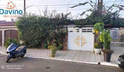 CASA LADO PRAIA DO FLÓRIDA 3 DORMITÓRIOS PISCINA E ESPAÇO GOURMET COM CHURRASQUEIRA