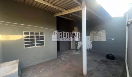 Casa com 1 Quarto(s) e 1 banheiro(s) para Alugar, 50 m² por R$ 745 / Mês