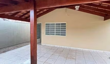 Casa com 2 Quarto(s) e 1 banheiro(s) para Alugar, 100 m² por R$ 1290 / Mês