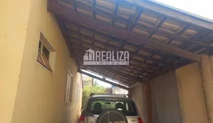 Casa com 4 Quarto(s) e 2 banheiro(s) para Alugar, 150 m² por R$ 1729 / Mês