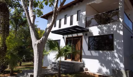 Apartamento com 4 Quarto(s) e 3 banheiro(s) para Alugar, 1000 m² por R$ 5500 / Mês