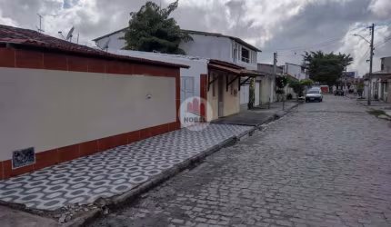 Casa com 2 Quarto(s) e 2 banheiro(s) para Alugar, 200 m² por R$ 2200 / Mês