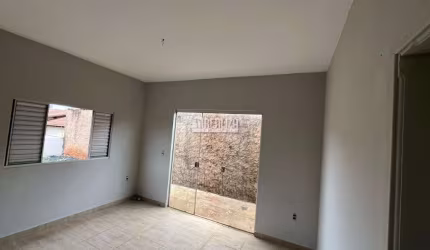 Casa com 2 Quarto(s) e 2 banheiro(s) para Alugar, 100 m² por R$ 2000 / Mês