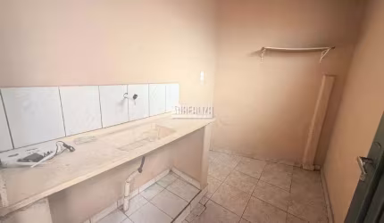 Casa com 1 Quarto(s) e 1 banheiro(s) para Alugar, 60 m² por R$ 865 / Mês