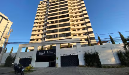 Apartamento com 3 quartos à venda na Jacy Santos Flores, 90, Candeias, Vitória da Conquista por R$ 1.300.000
